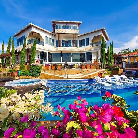 Hotel Mansion バリチャラ エクステリア 写真