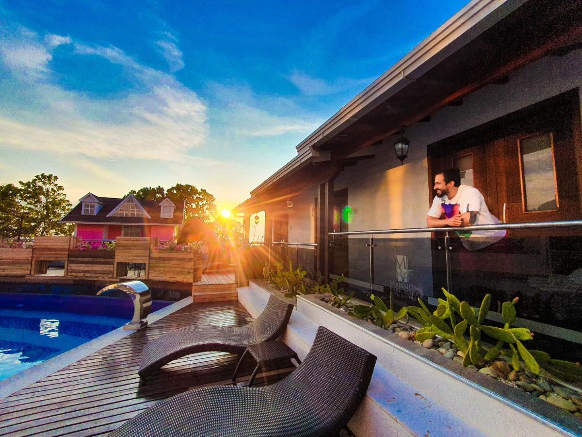 Hotel Mansion バリチャラ エクステリア 写真